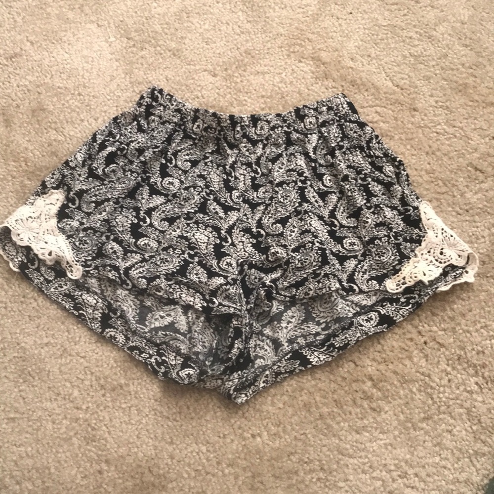 Patterned shorts